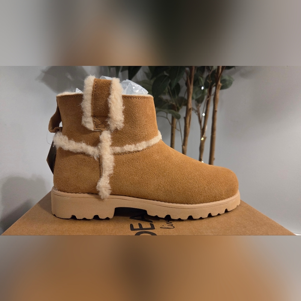 BearPaw Willow Boots in Loden and Coffee